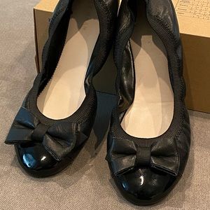 Cole is Haan Black Bow Flats
Size 6.5